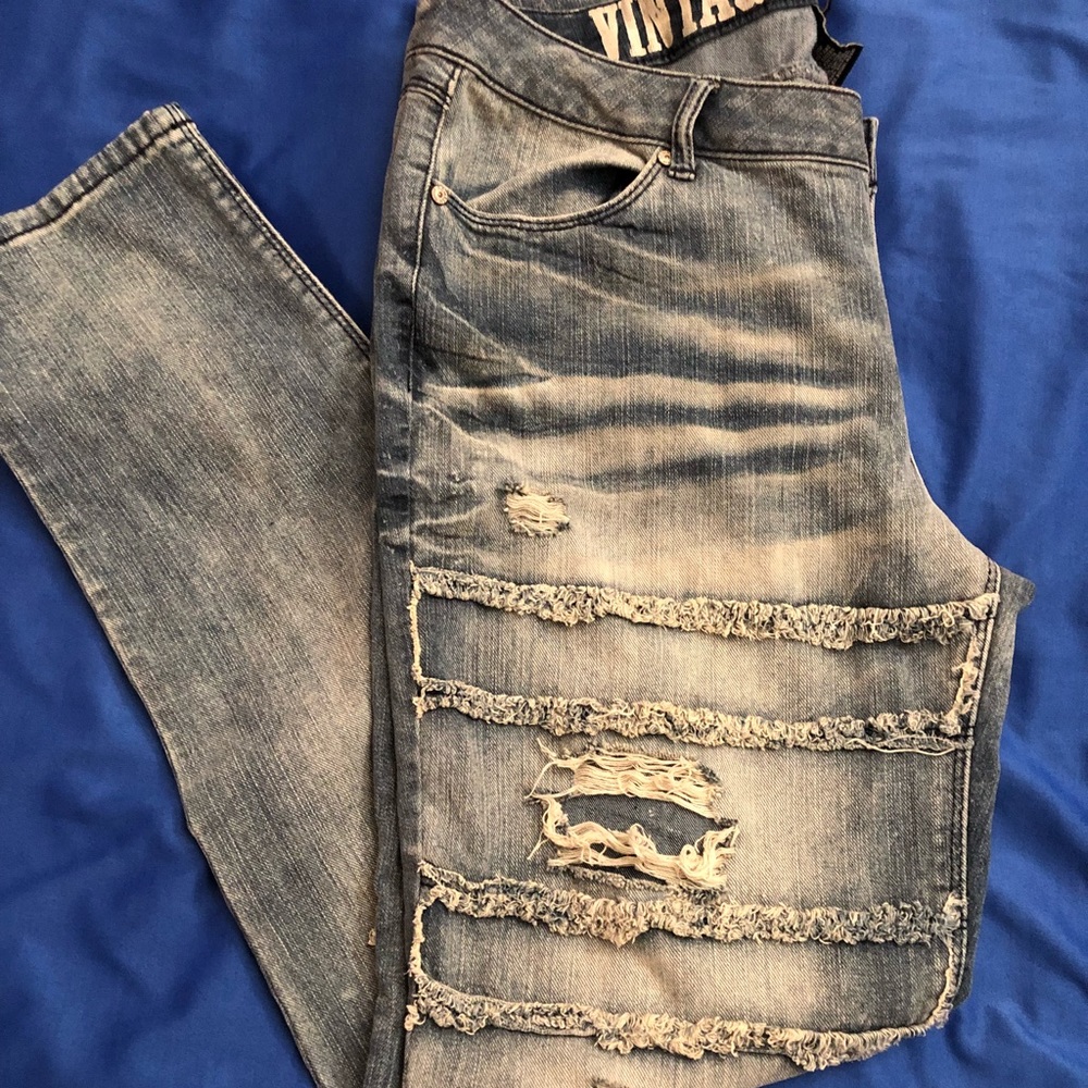 Rue 21 distressed jeans